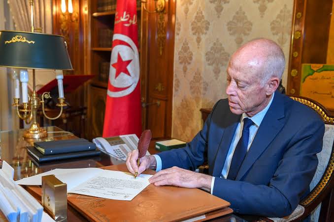 تونس ترفع حظر التجوال بعد 4 أيام من عدم تسجيل إصابات جديدة بفيروس كورونا