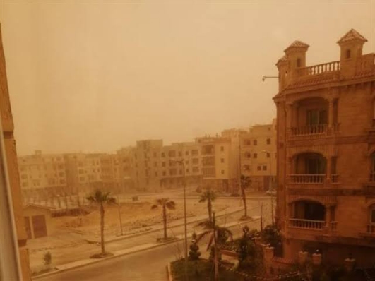 الأرصاد الجوية : سرعات الرياح فى القاهرة بلغت 55 كم فى الساعة و58 كم بالإسكندرية
