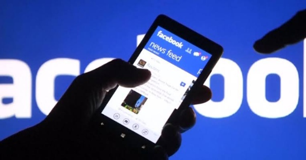 تطبيق فيسبوك يبدأ قبول الإعلانات السياسية مرة أخرى بداية من اليوم