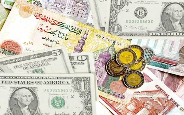 أسعار الدولار أمام الجنية المصري في البنوك اليوم السبت 12 يونيو 2021
