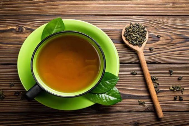 فوائد الشاي الأخضر علي البشرة ...تفاصيل
