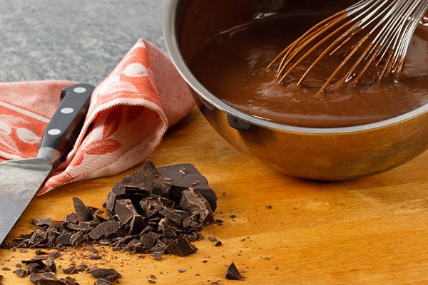 طرق تذويب الشوكولاتة