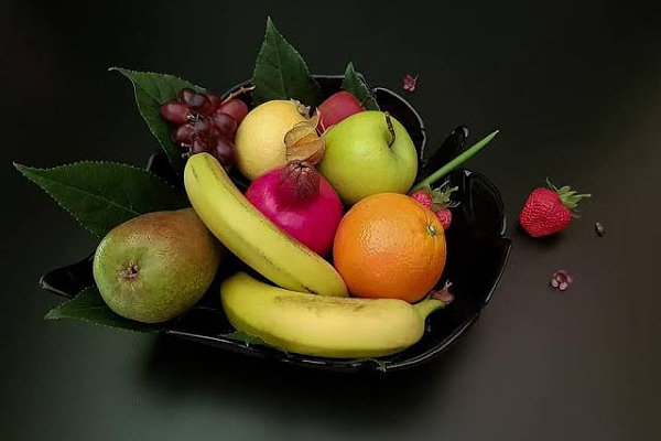 أهم الفواكه التي يجب تناولها أثناء فترة الحمل .