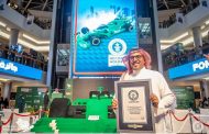 السعودية تدخل موسوعة جينيس بأكبر مجسم لسيارة فورمولا 1 في العالم