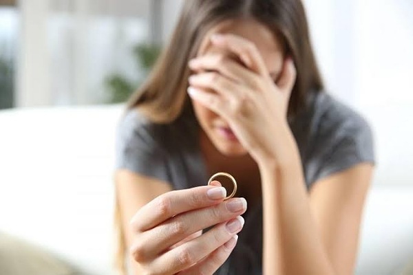 كيف تتخلصي من الخوف بعد الطلاق