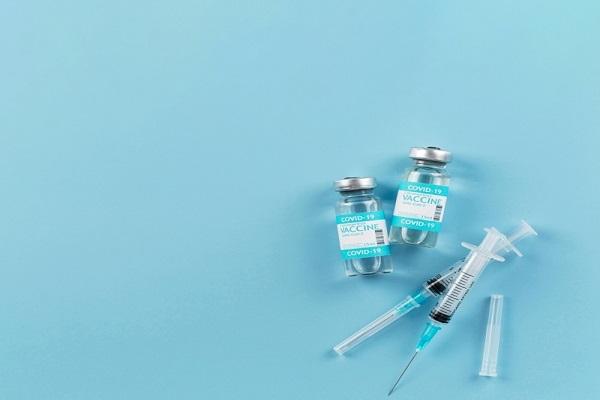 الصحة : اللقاح الأداة الرئيسية لمنع الحالات الشديدة والوفيات