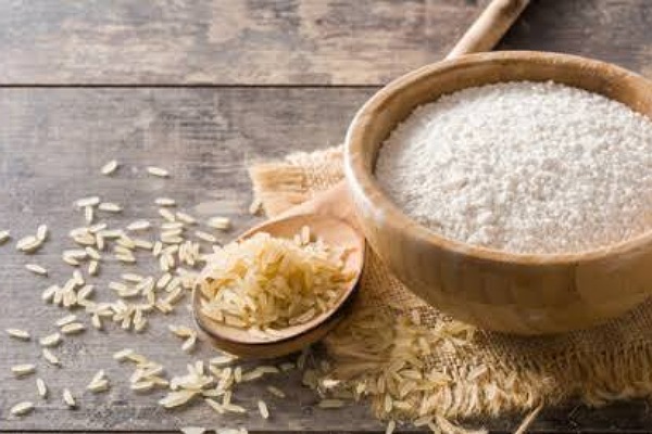  فوائد استخدام دقيق الأرز كعنصر في العناية اليومية بالبشرة