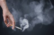 الصحة : المدخنون من الفئات الأكثر عرضة وتأثرا بفيروس كورونا