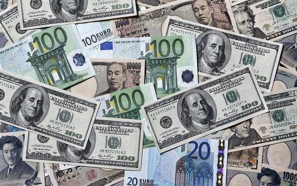 سعر الدولار الأمريكي اليوم الأربعاء 18 مايو 2022