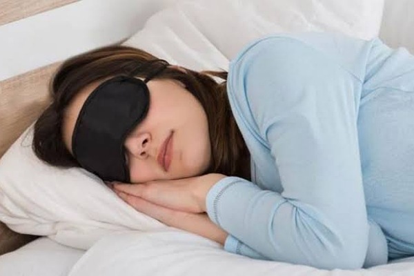 دراسة جديدة : النوم غير المنتظم يزيد احتمالية الإصابة بالاكتئاب والقلق