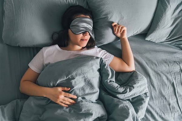 دراسة حديثة : النوم غير الكافي قد يؤدي لـ 5 مشكلات صحية