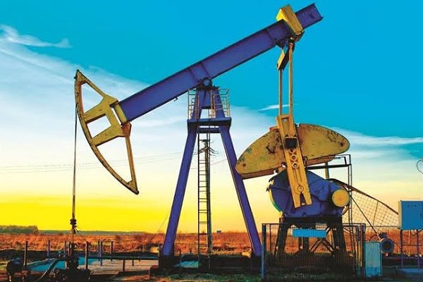 أسعار النفط تسجل 74.69 دولار لبرنت و69.06 دولار للخام الأمريكى