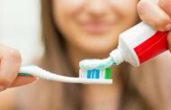 متى ينبغي تغيير فرشاة الأسنان؟