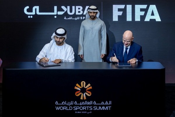 دبي ترسم مستقبل الرياضة العالمية قمة دولية وشراكات إستراتيجية مع فيفا